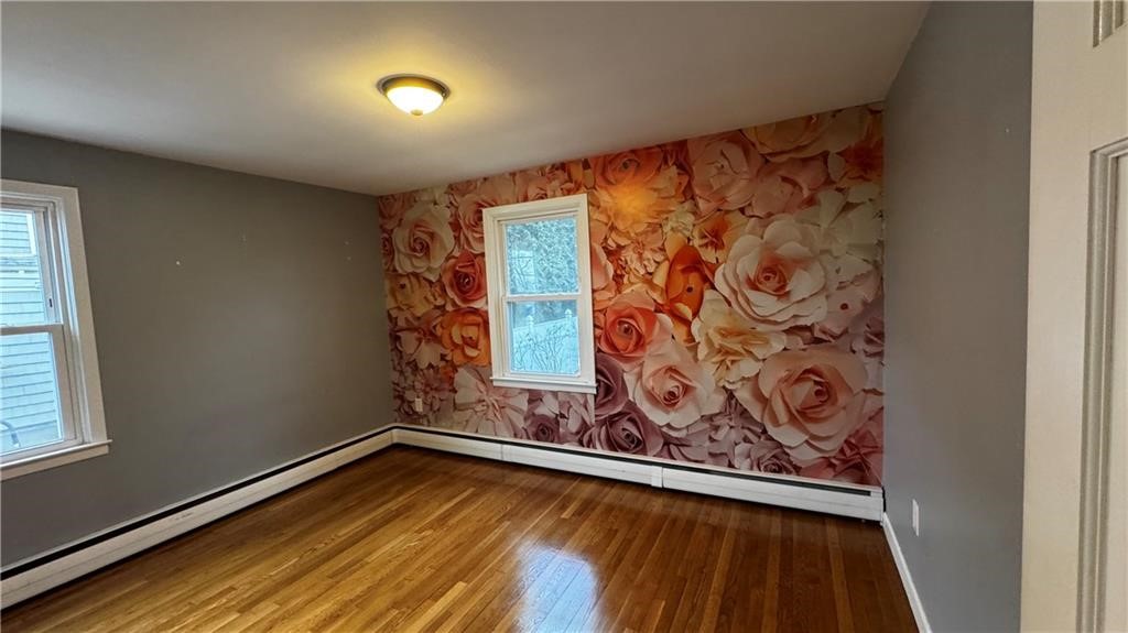 North Providence, Rhode Island 02904, United States, 3 Bedrooms Bedrooms, ,2 BathroomsBathrooms,Residential,Active,254765