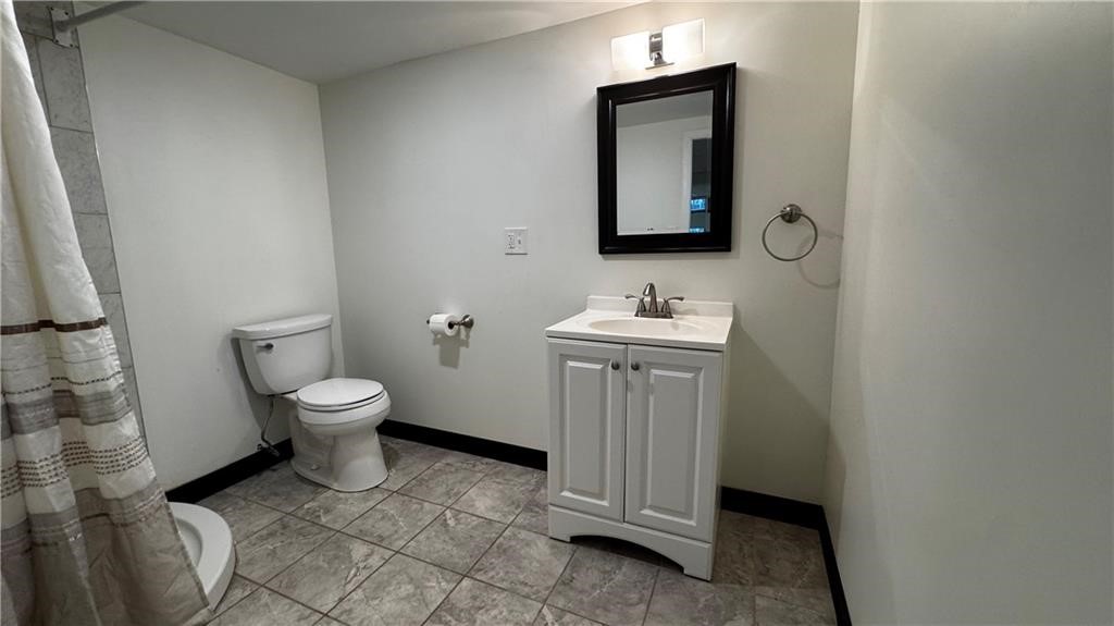 North Providence, Rhode Island 02904, United States, 3 Bedrooms Bedrooms, ,2 BathroomsBathrooms,Residential,Active,254765