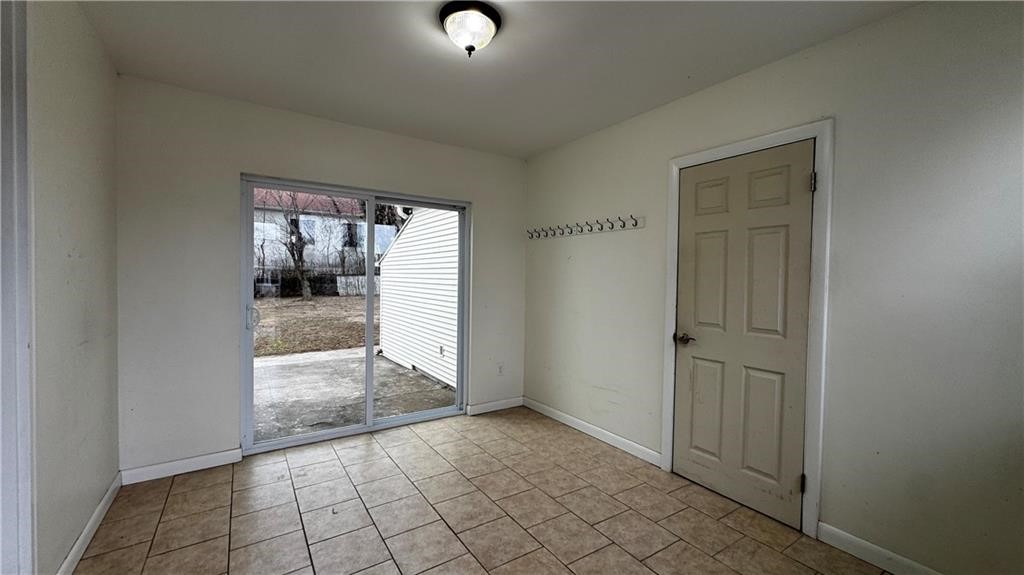 North Providence, Rhode Island 02904, United States, 3 Bedrooms Bedrooms, ,2 BathroomsBathrooms,Residential,Active,254765