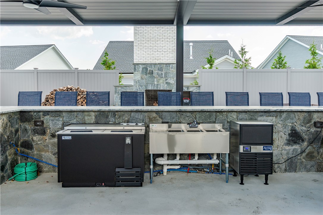 Coventry, Rhode Island 02816, United States, 3 Bedrooms Bedrooms, ,3 BathroomsBathrooms,Residential,Active,183237