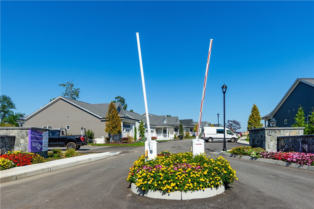 Coventry, Rhode Island 02816, United States, 3 Bedrooms Bedrooms, ,3 BathroomsBathrooms,Residential,Active,183237