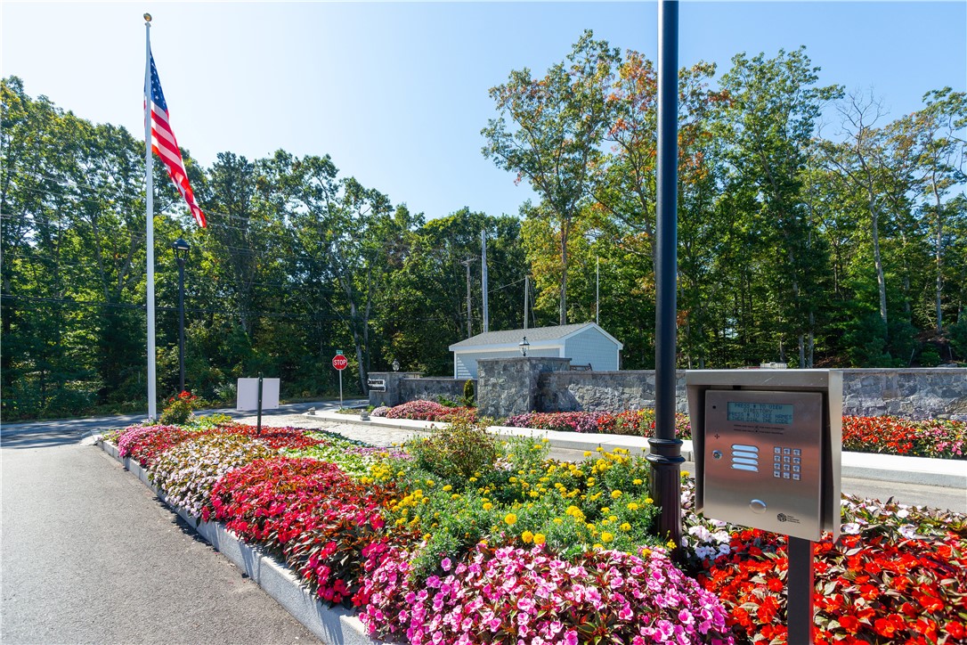 Coventry, Rhode Island 02816, United States, 3 Bedrooms Bedrooms, ,3 BathroomsBathrooms,Residential,Active,183237