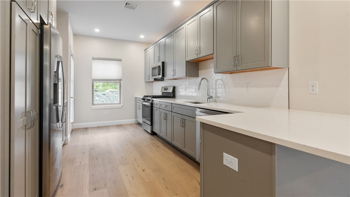 3 West Valley Circle