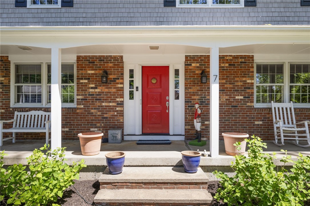 7 Ledgemont Drive