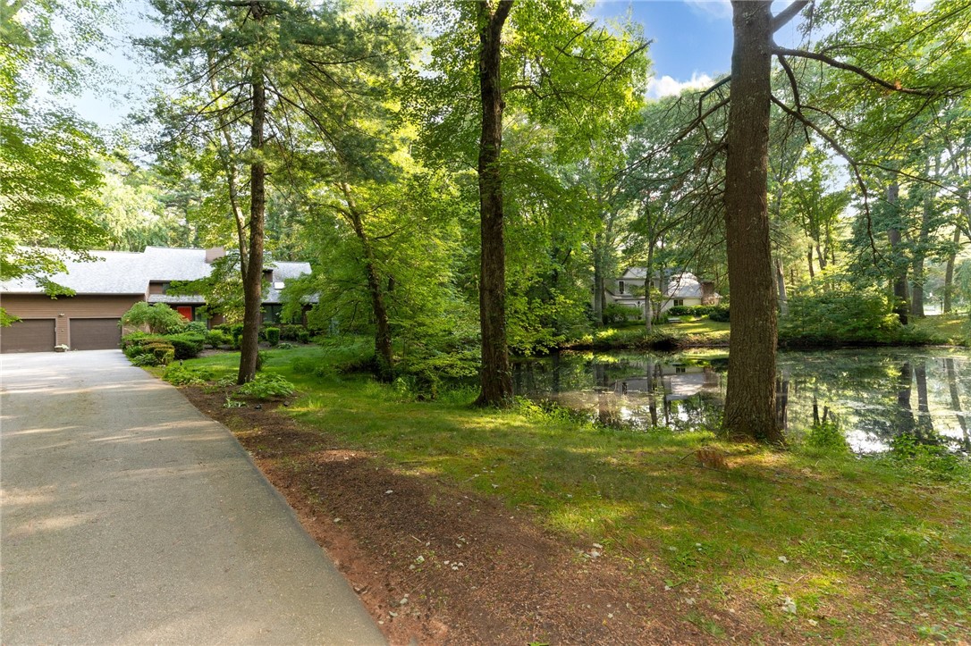 11 Running Stream Road