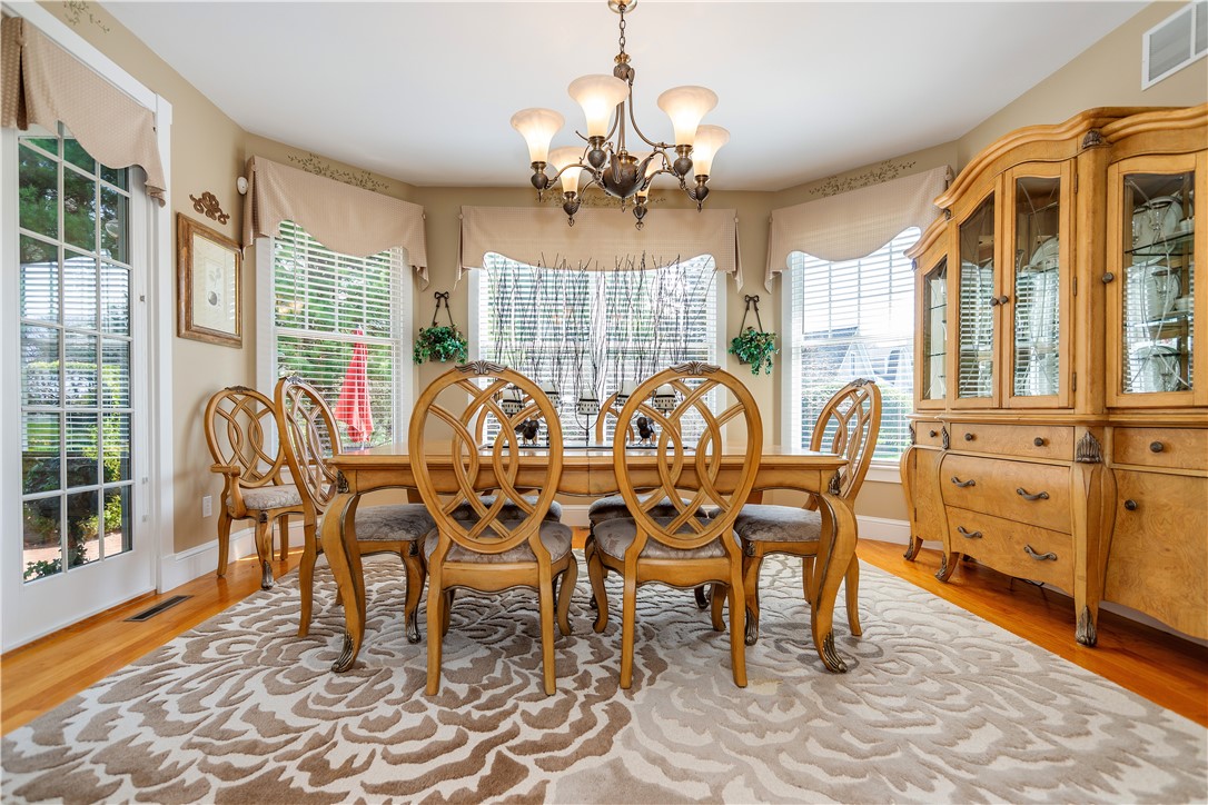 North Kingstown, Rhode Island 02852, United States, 3 Bedrooms Bedrooms, ,3 BathroomsBathrooms,Residential,Active,113544