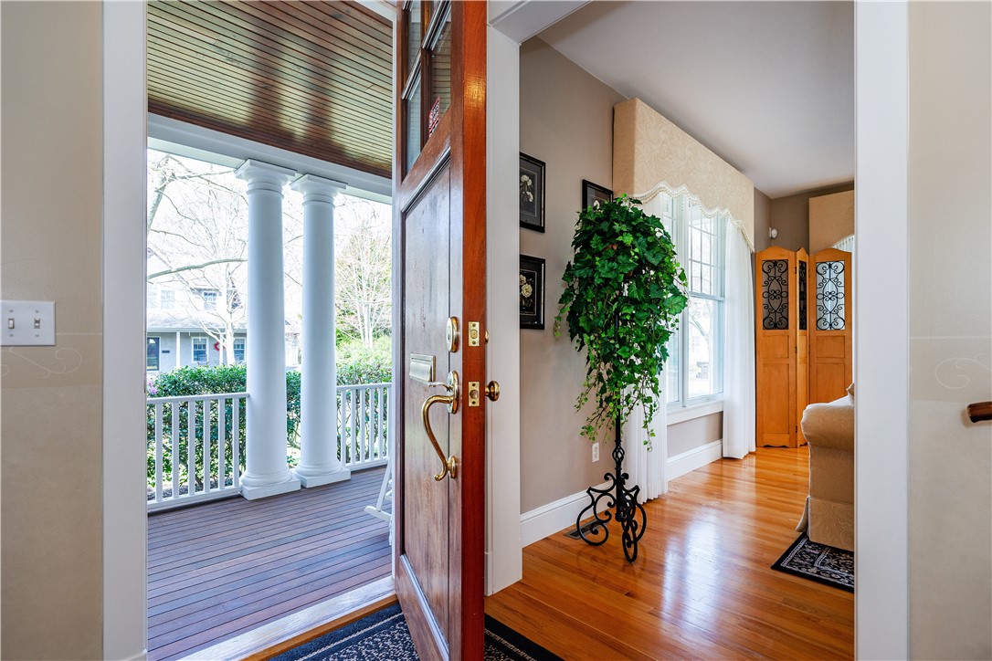 North Kingstown, Rhode Island 02852, United States, 3 Bedrooms Bedrooms, ,3 BathroomsBathrooms,Residential,Active,113544