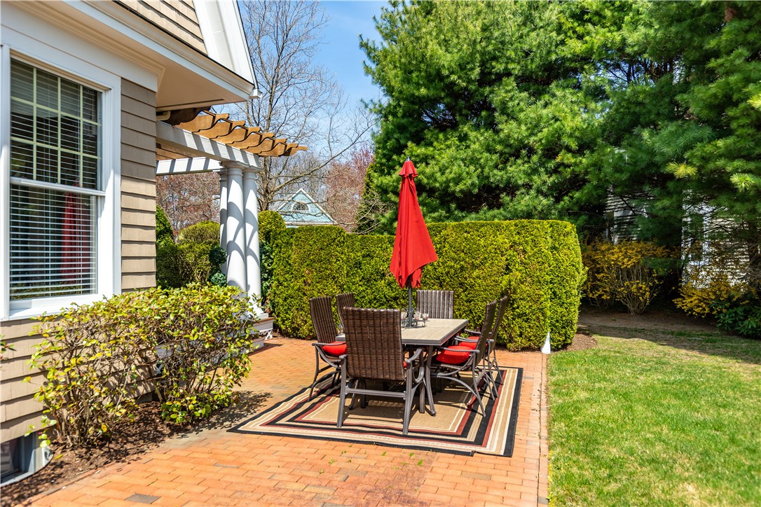 North Kingstown, Rhode Island 02852, United States, 3 Bedrooms Bedrooms, ,3 BathroomsBathrooms,Residential,Active,113544