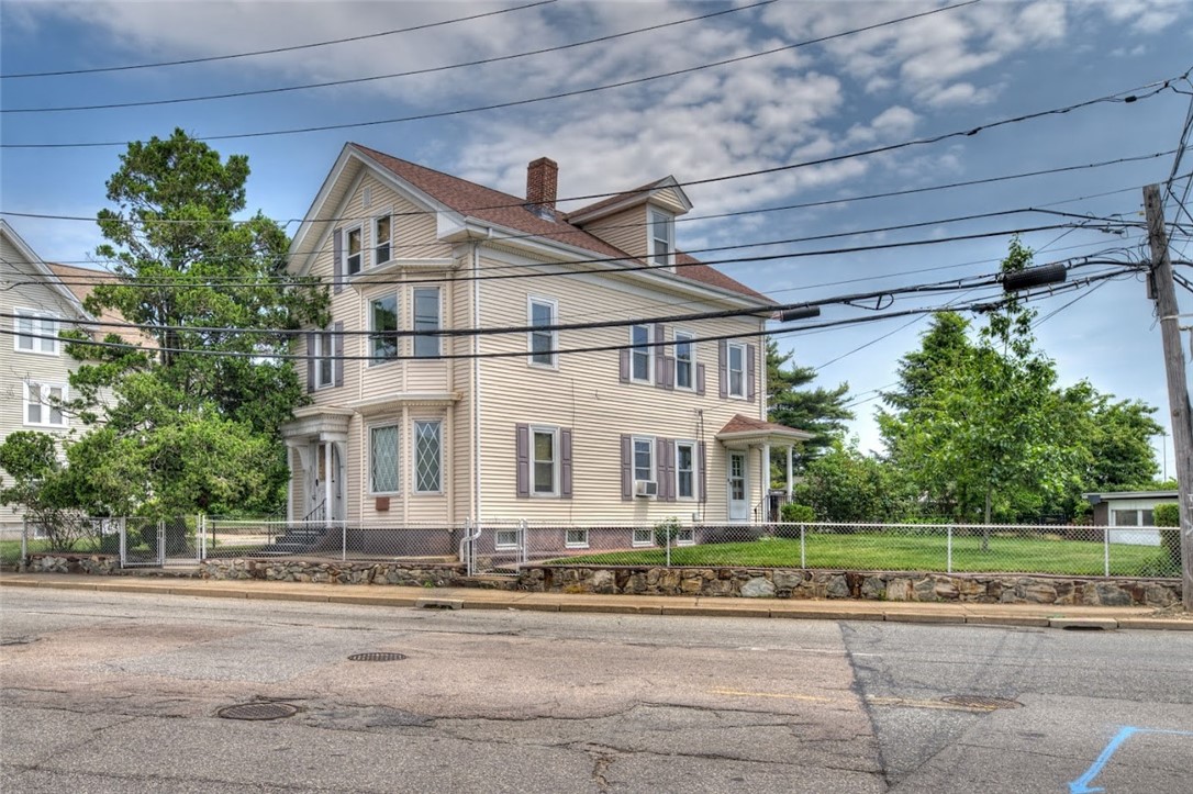 3 Smithfield Avenue