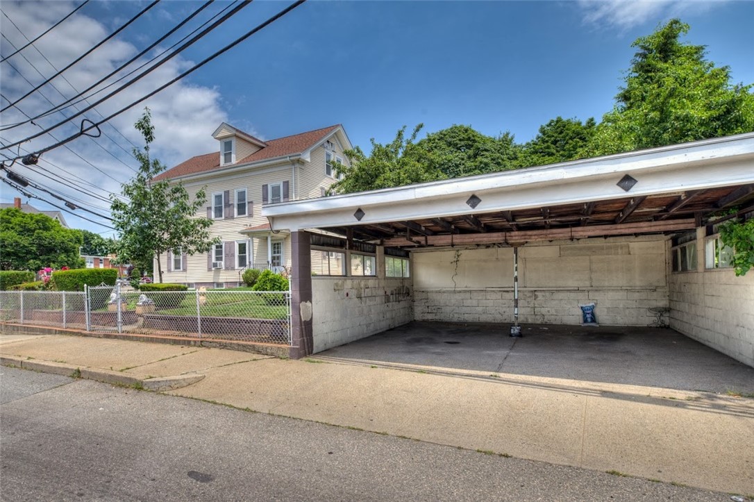 3 Smithfield Avenue
