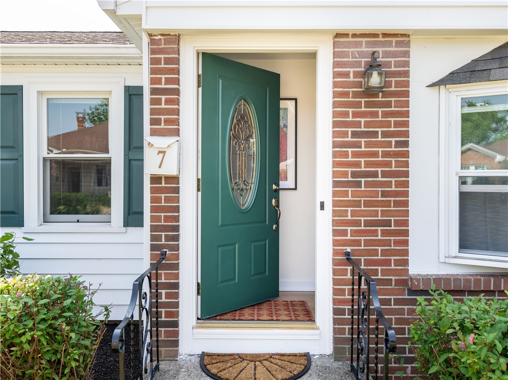 7 Woodbine Street