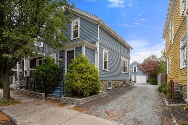 4 FRIENDSHIP ST, NEWPORT, RI 02840 - Image 191afd74f8fb9c7d83208a9d58f2aae2/2231790451