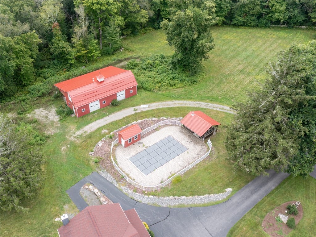 203 Hartford Pike
