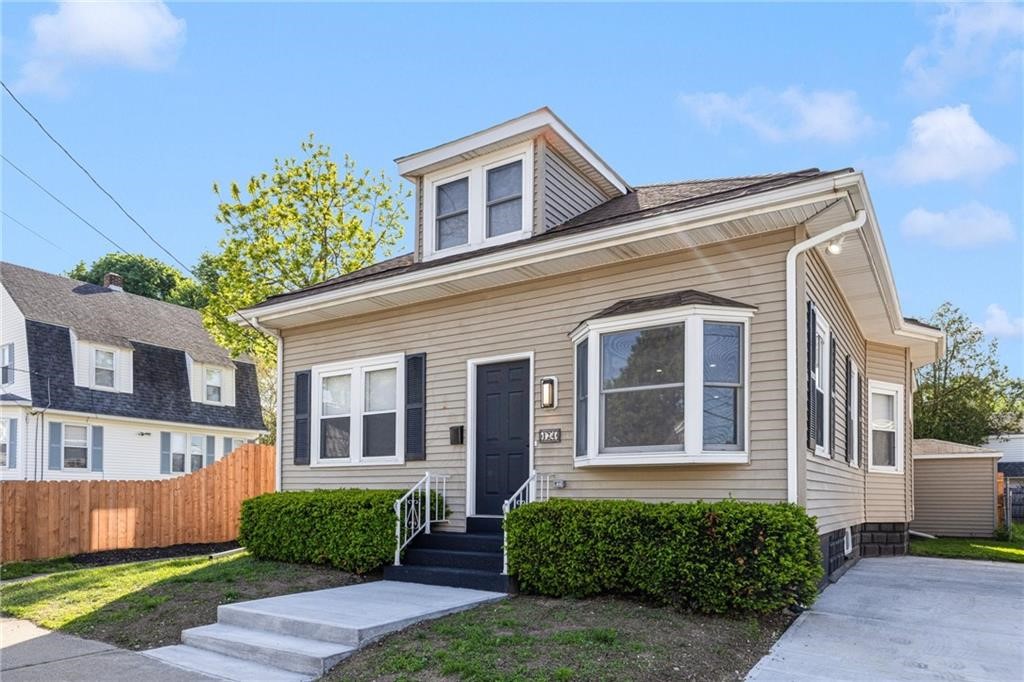 124 Vine Street