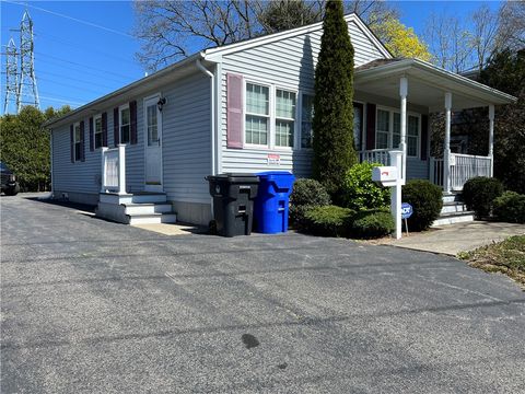 Single Family Residence in Pawtucket RI 576 School Street.jpg