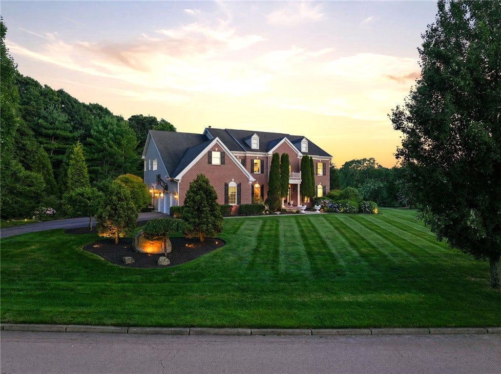 10 Lovegreen Lane