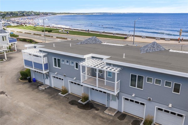 21 BEACH ST, NARRAGANSETT, RI 02882 - Image 19bc19e0394633eec0aef9a2a23c8bf1/887457936