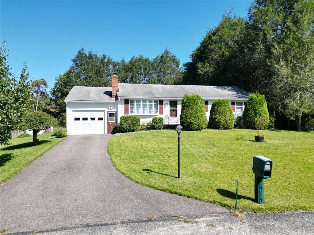 10 Brookdale Drive
