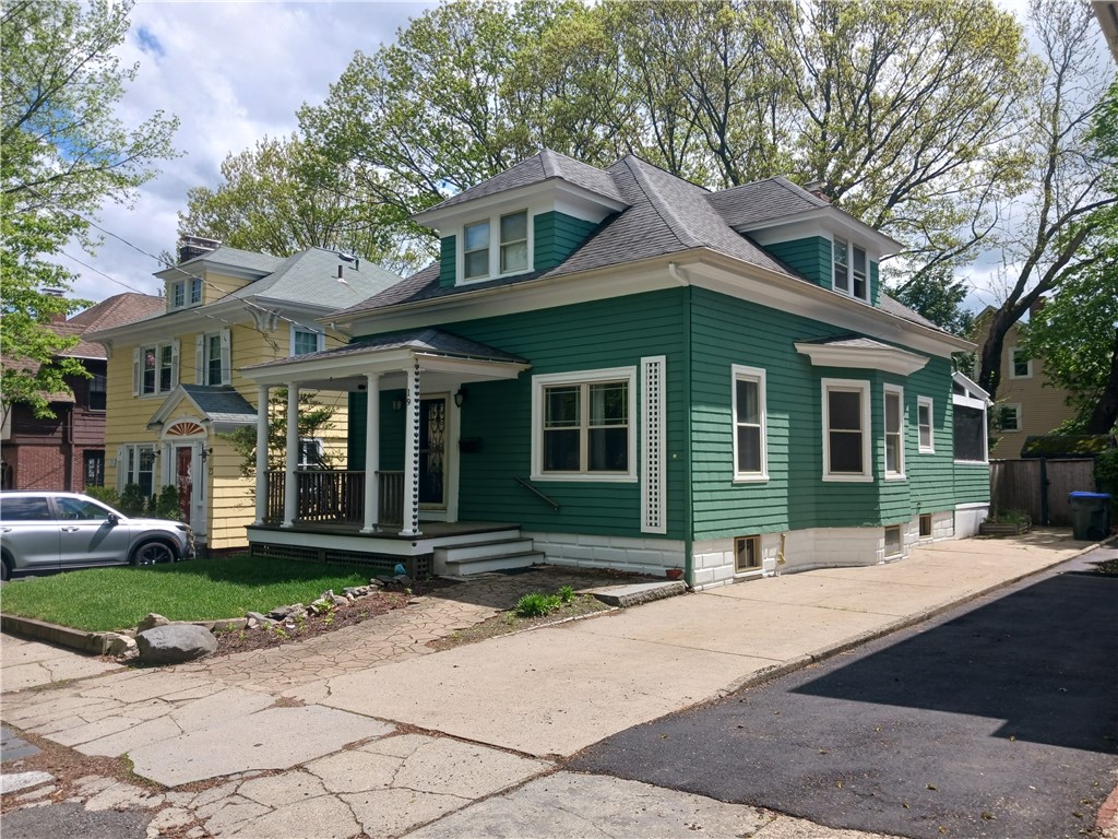 19 Vassar Avenue
