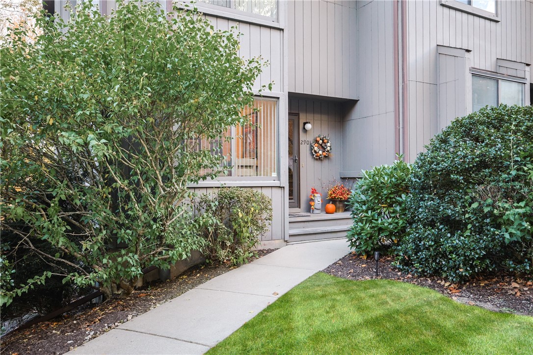 5 Wake Robin Road 2901