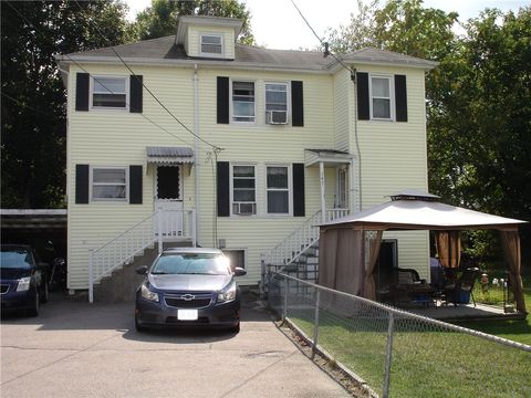 147 Warwick Street Woonsocket RI 02895