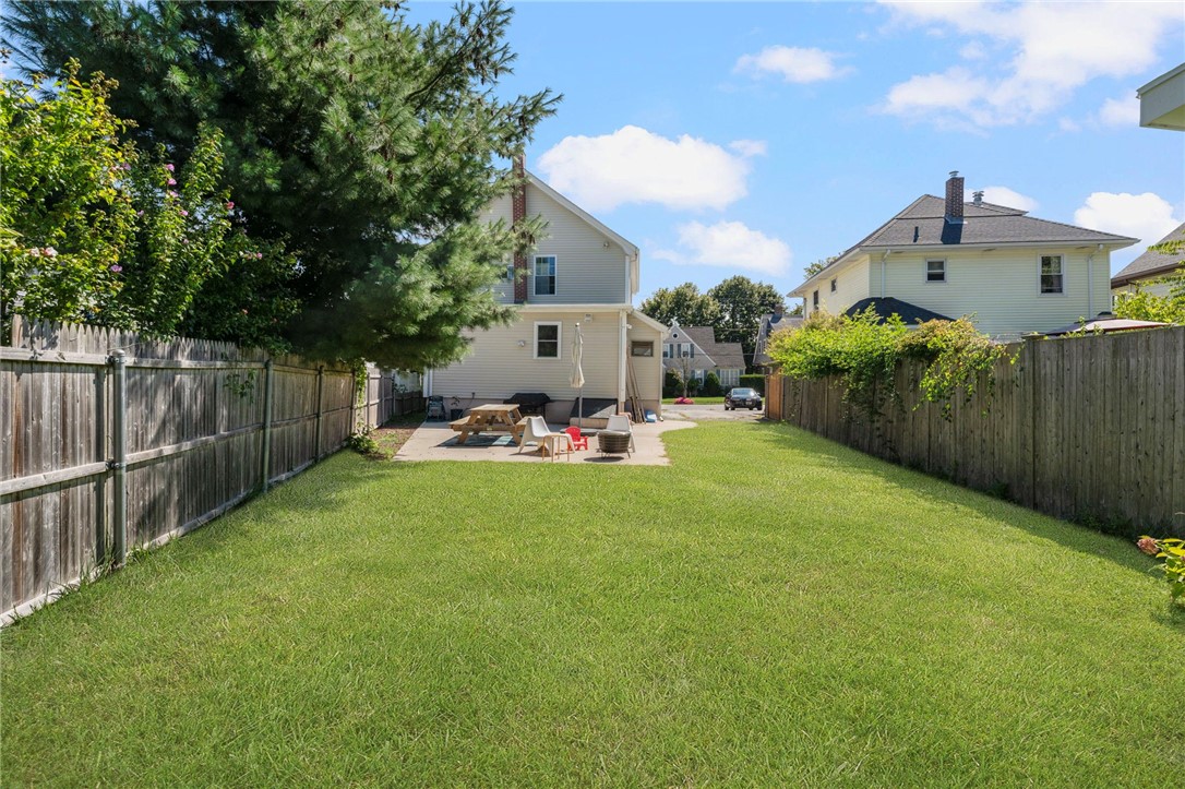 Cranston, Rhode Island 02905, United States, 4 Bedrooms Bedrooms, ,2 BathroomsBathrooms,Residential,Active,207361