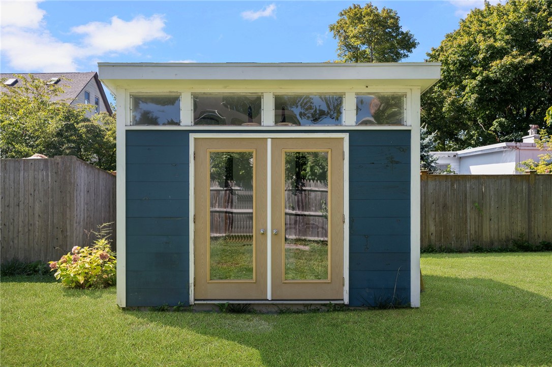 Cranston, Rhode Island 02905, United States, 4 Bedrooms Bedrooms, ,2 BathroomsBathrooms,Residential,Active,207361