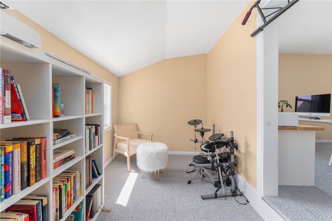 Cranston, Rhode Island 02905, United States, 4 Bedrooms Bedrooms, ,2 BathroomsBathrooms,Residential,Active,207361