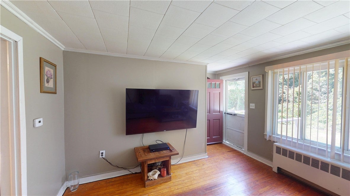 21 Narragansett Road