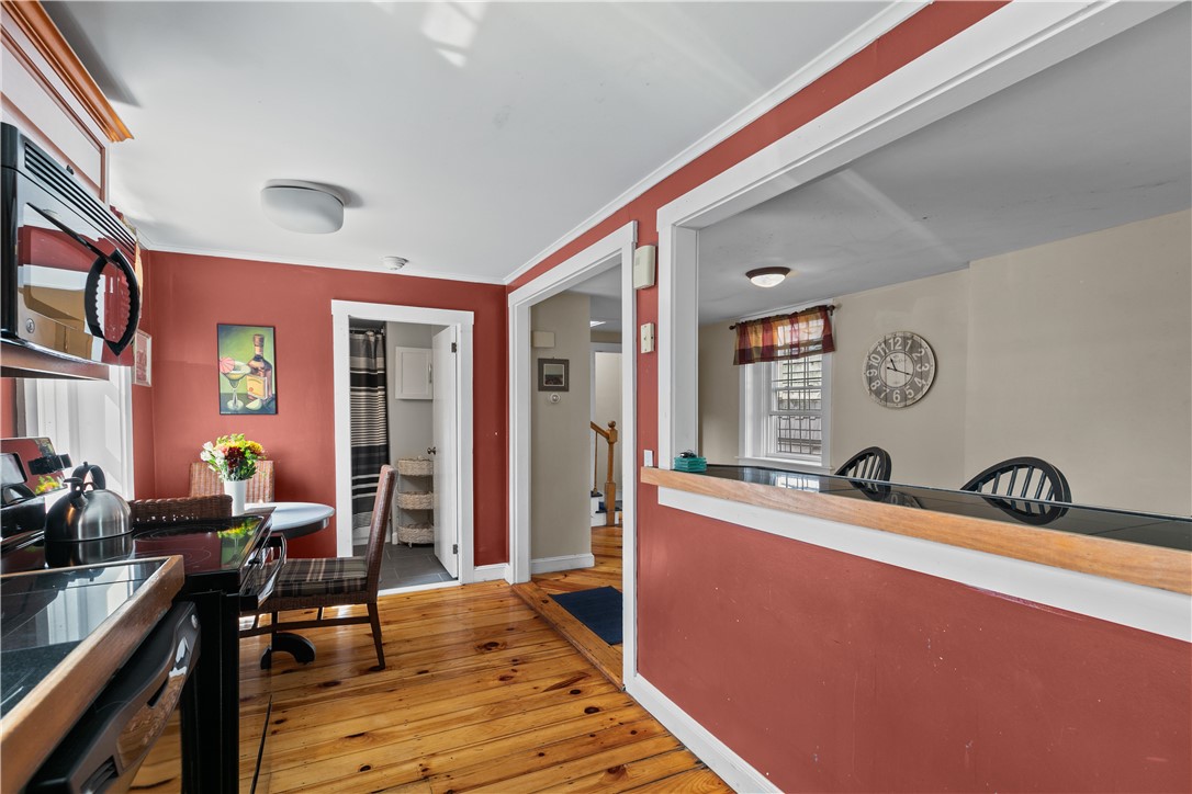 Newport, Rhode Island 02840, United States, 2 Bedrooms Bedrooms, ,2 BathroomsBathrooms,Residential,Active,86811