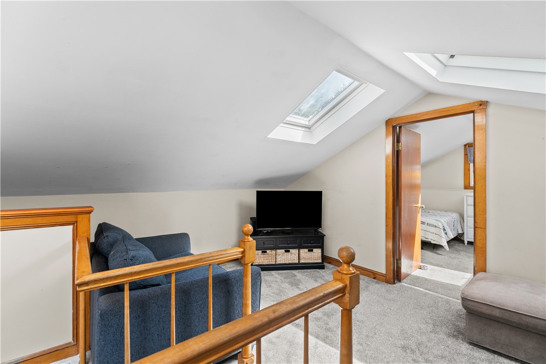 Newport, Rhode Island 02840, United States, 2 Bedrooms Bedrooms, ,2 BathroomsBathrooms,Residential,Active,86811