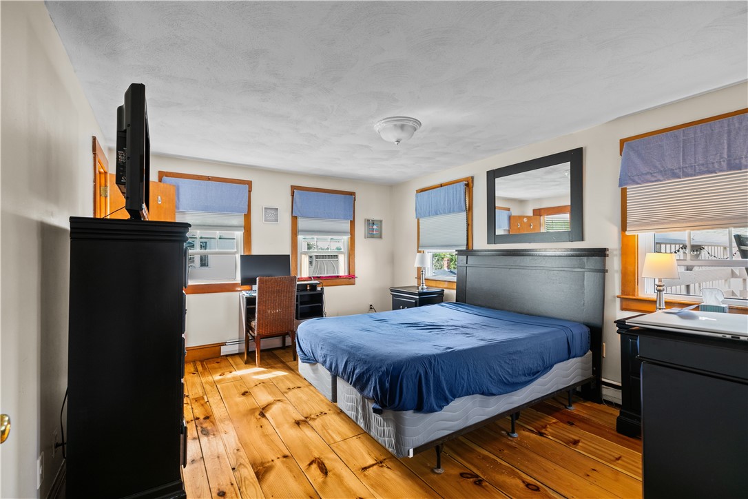 Newport, Rhode Island 02840, United States, 2 Bedrooms Bedrooms, ,2 BathroomsBathrooms,Residential,Active,86811