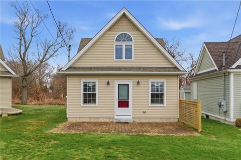 64 Burnside Avenue 115 Narragansett RI 02882