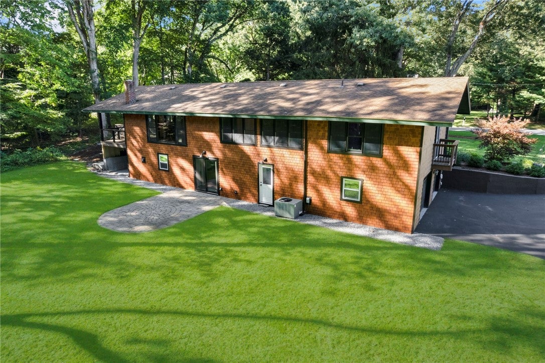200 River Farm Drive