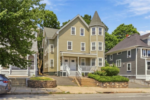 132 S ANGELL ST APT 3, PROVIDENCE, RI 02906 - Image 1adfdb3b11d199ba3acf30dec2d1b82e/898174515
