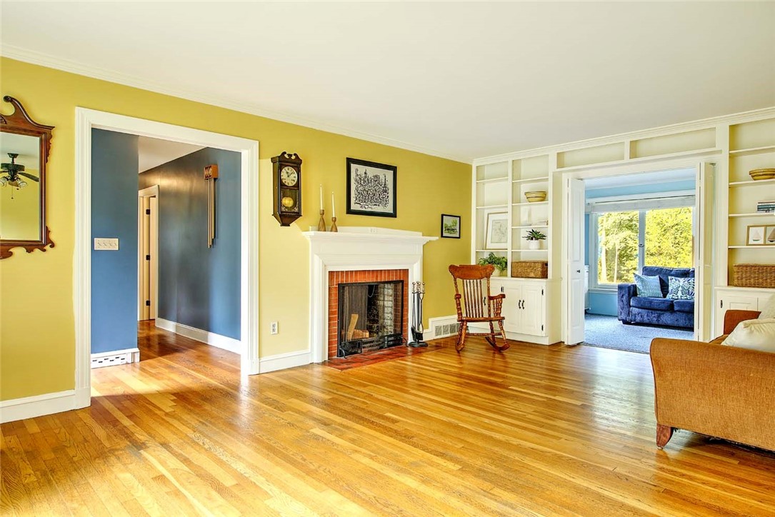 6 Plymouth Drive