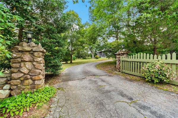 808 TEN ROD RD, EXETER, RI 02822 - Image 1b4e729b71a285daa69d4f0f63f13a6e/403541878