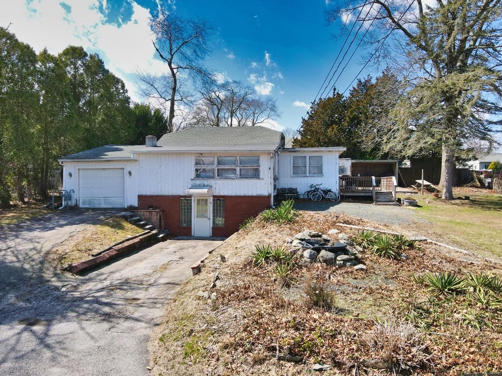 10 Claremont Avenue
