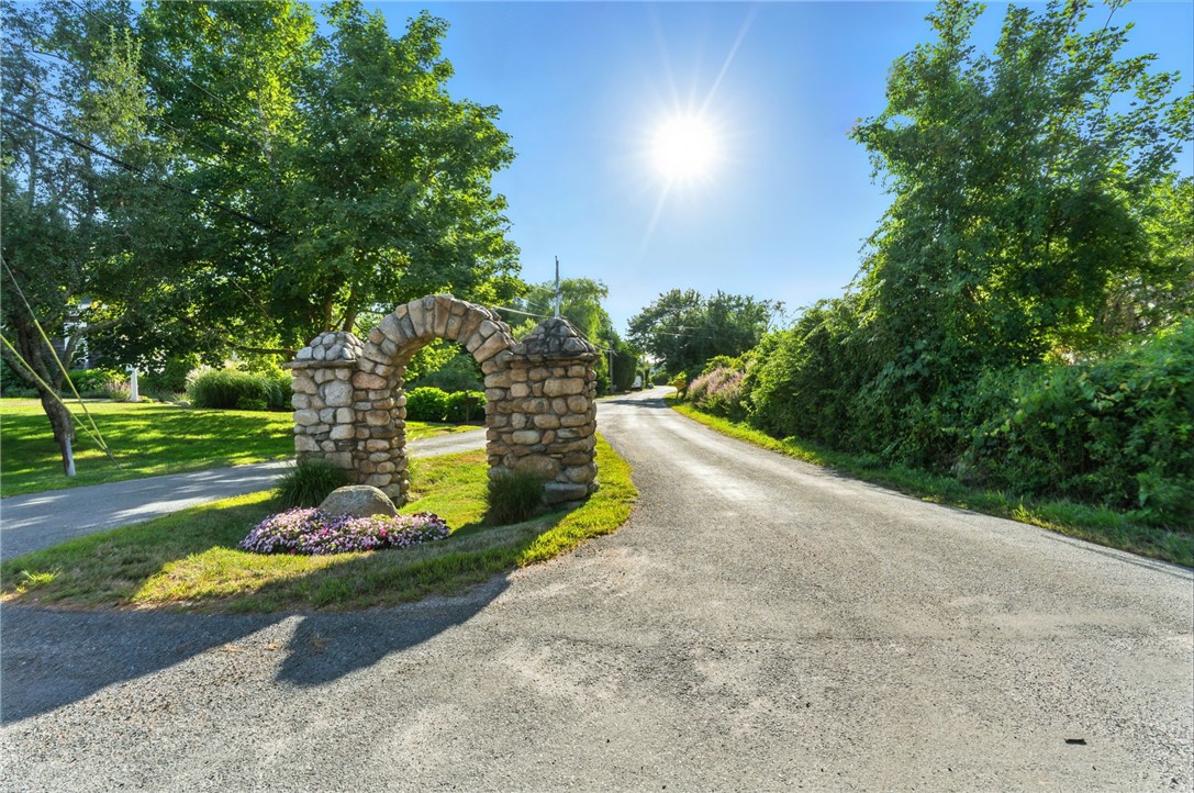 130 South Niantic Drive