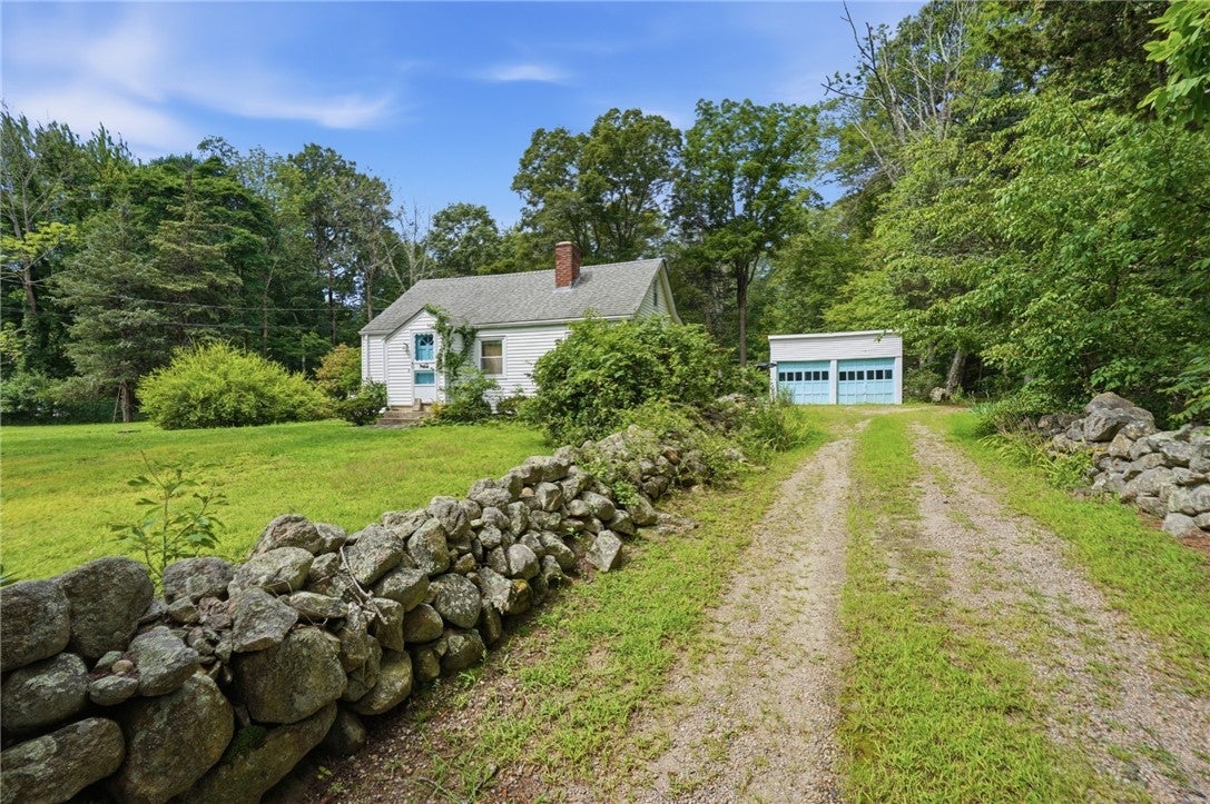 1639 South County Trail