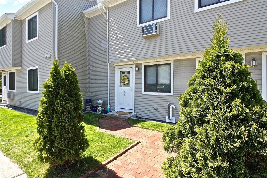 66 Girard Avenue 312