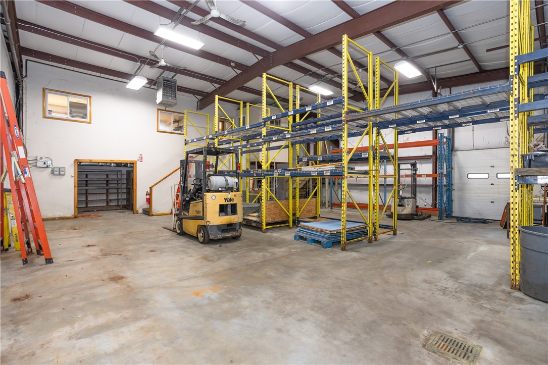 1079 Aquidneck Avenue 2A