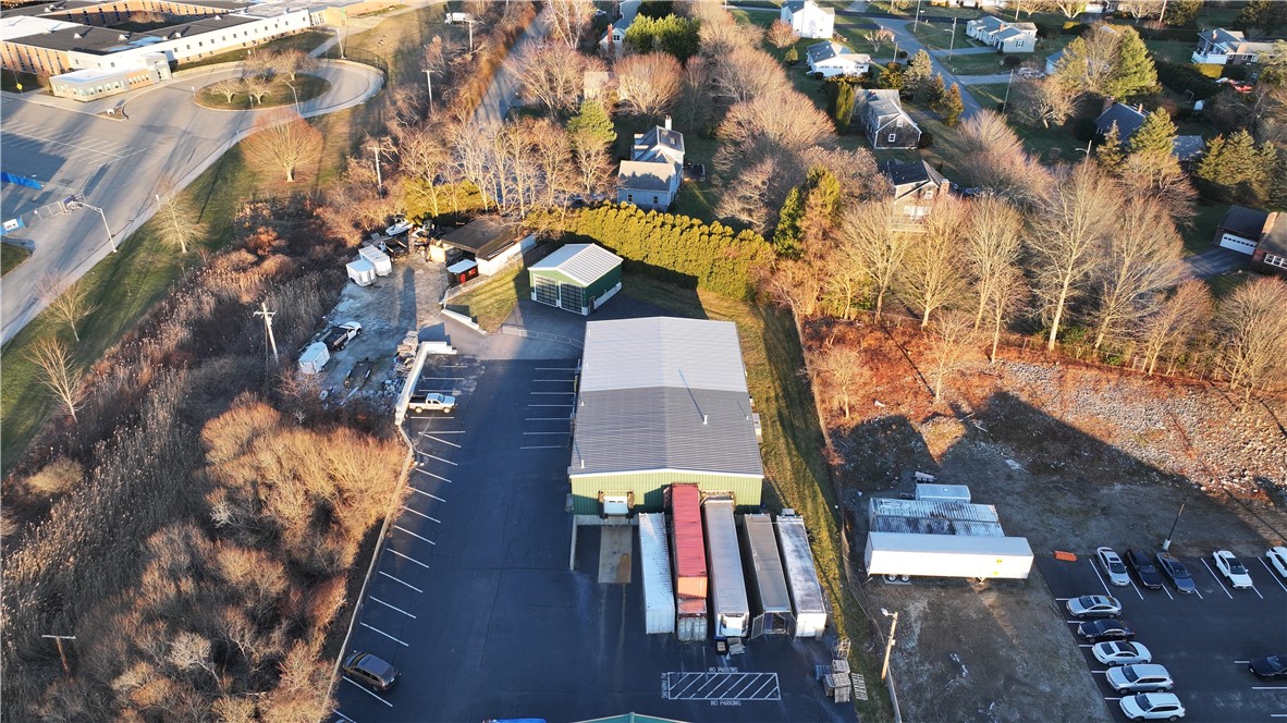 1079 Aquidneck Avenue 2A