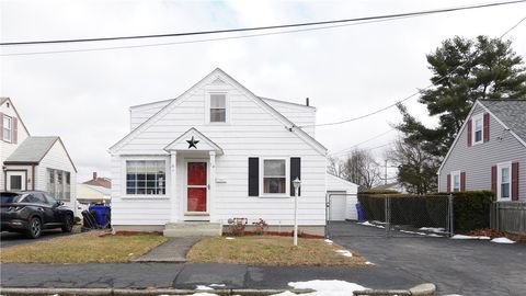 14 JONES Avenue Pawtucket RI 02861