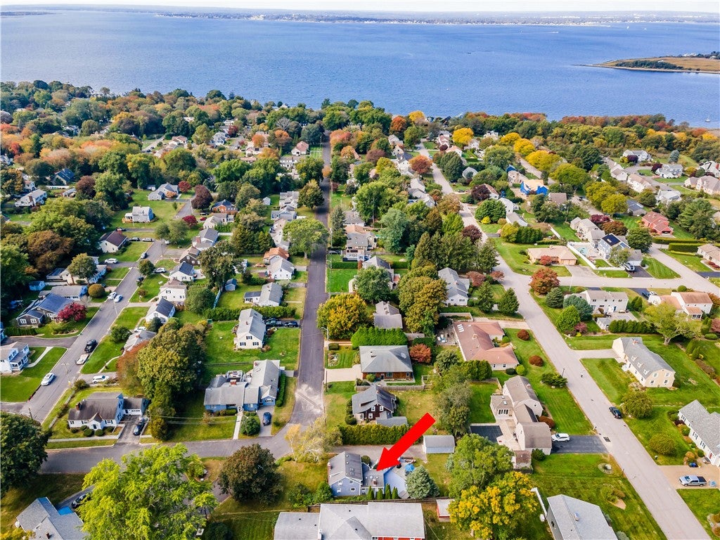 77 Cliff Drive