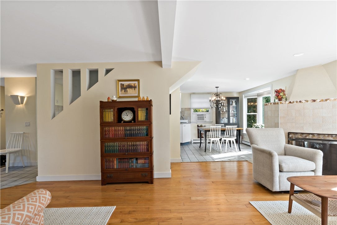 77 Cliff Drive