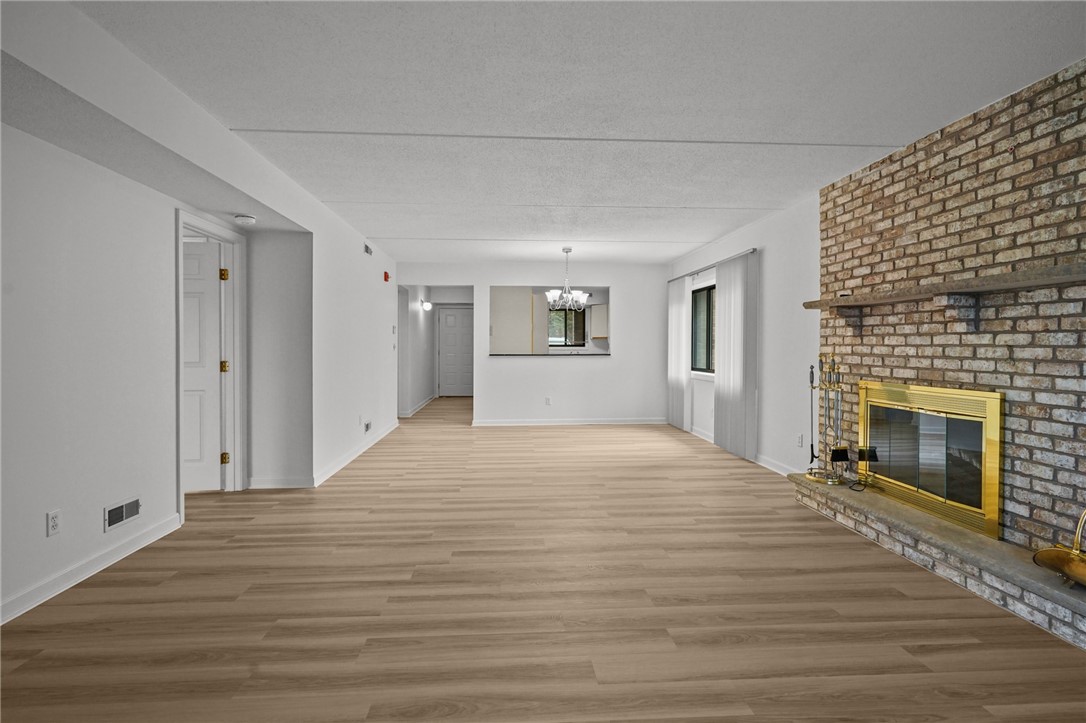 650 East Greenwich Avenue 6-101