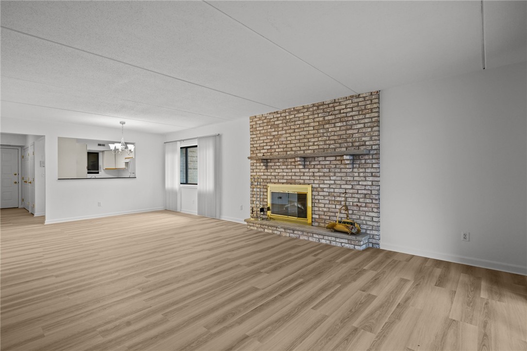 650 East Greenwich Avenue 6-101