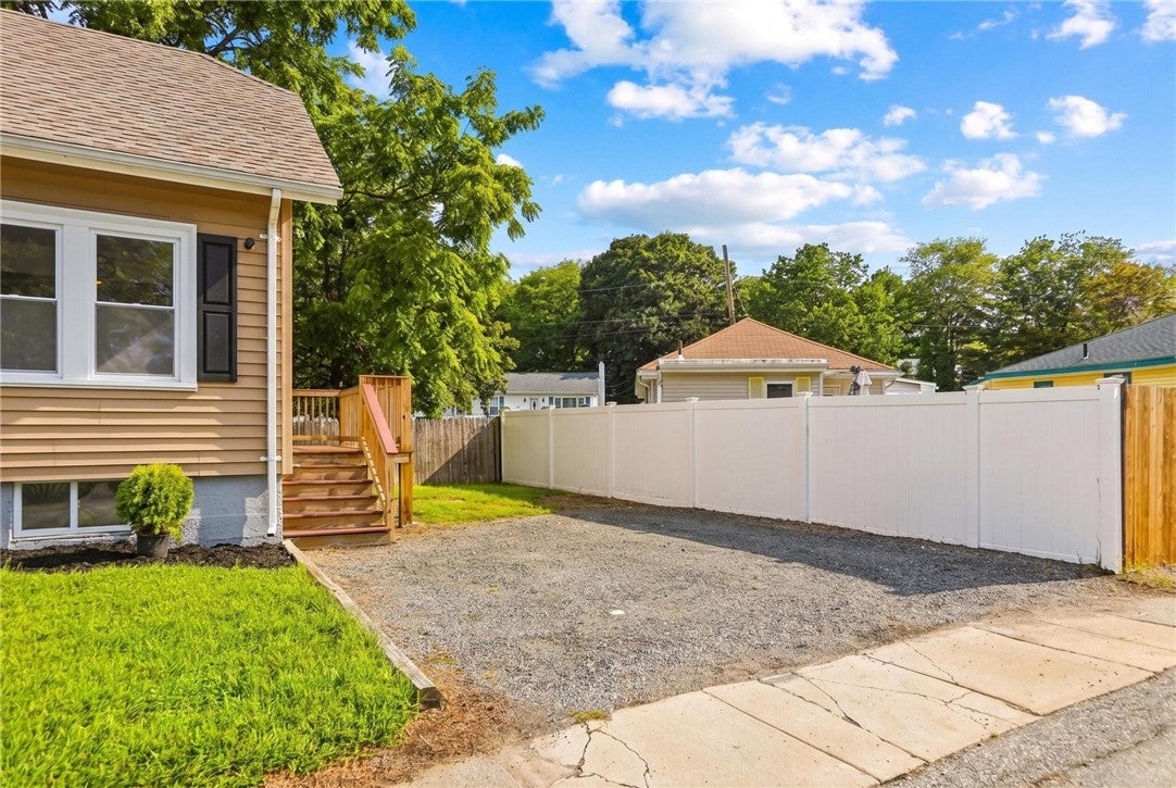 21 Overbrook Avenue