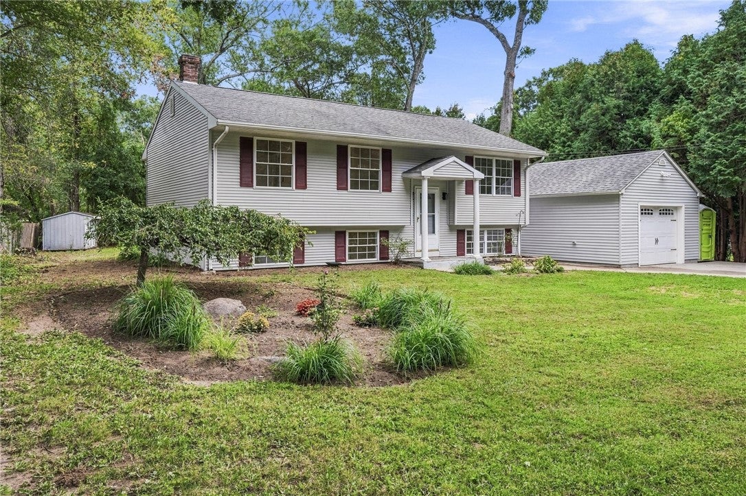7 Cedar Knoll Drive